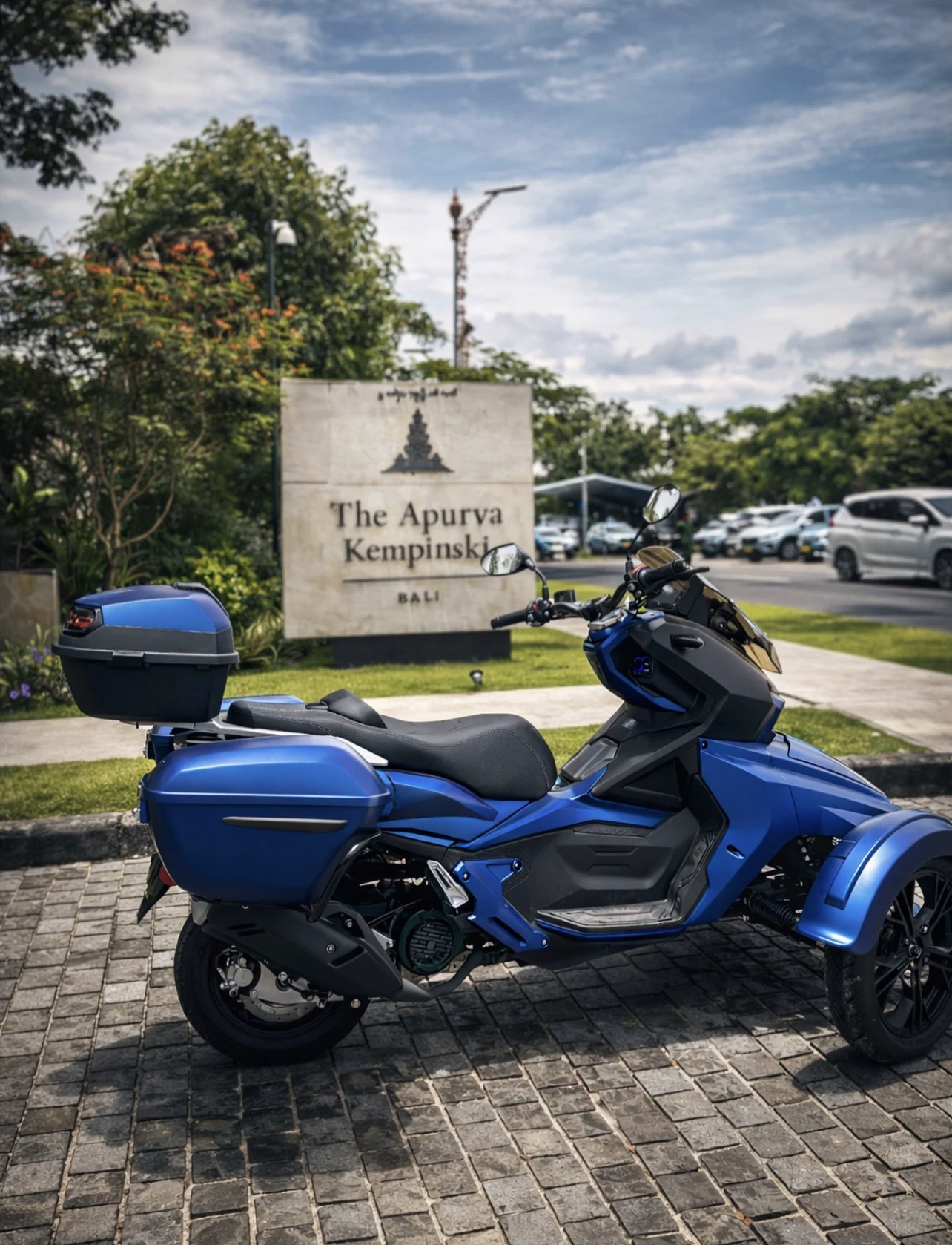 Blue Moratti outside The Apurva Kempinski Bali